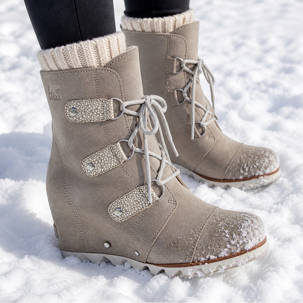 Sorel Joan of Arctic Wedge Mid Boot Taupe Suede 9.5 Weatherproof Snow Winter